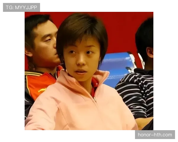 看到张怡宁推购物车那刻——冠军气场还在，但她手上那只包让我心脏小鹿乱撞